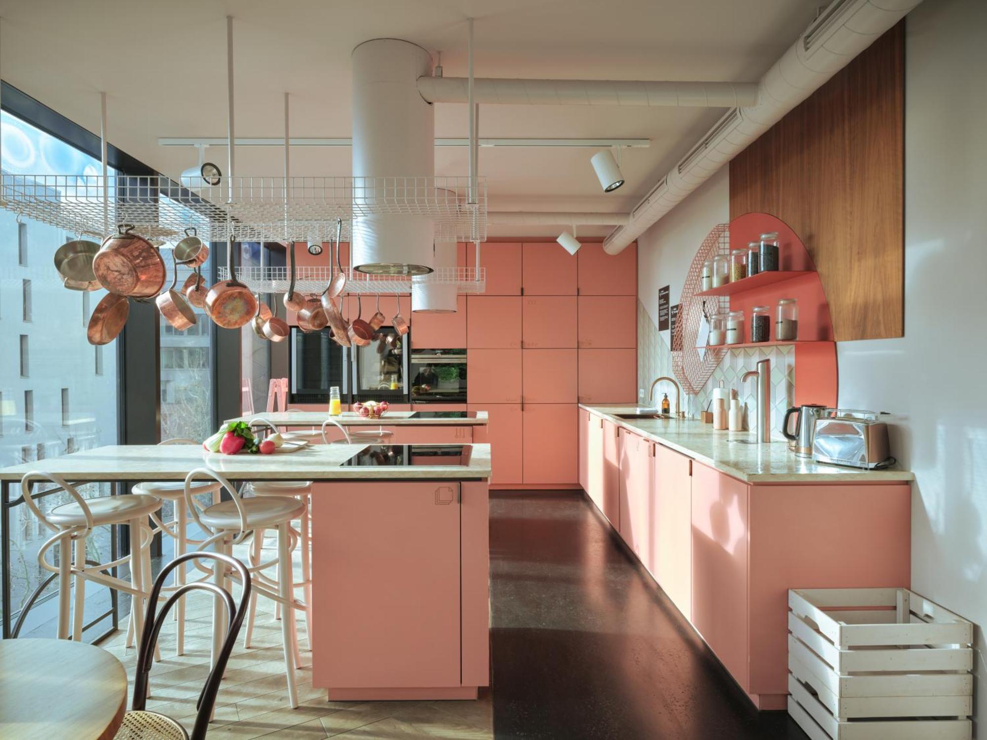 Lyf East Frankfurt Hotel 4*