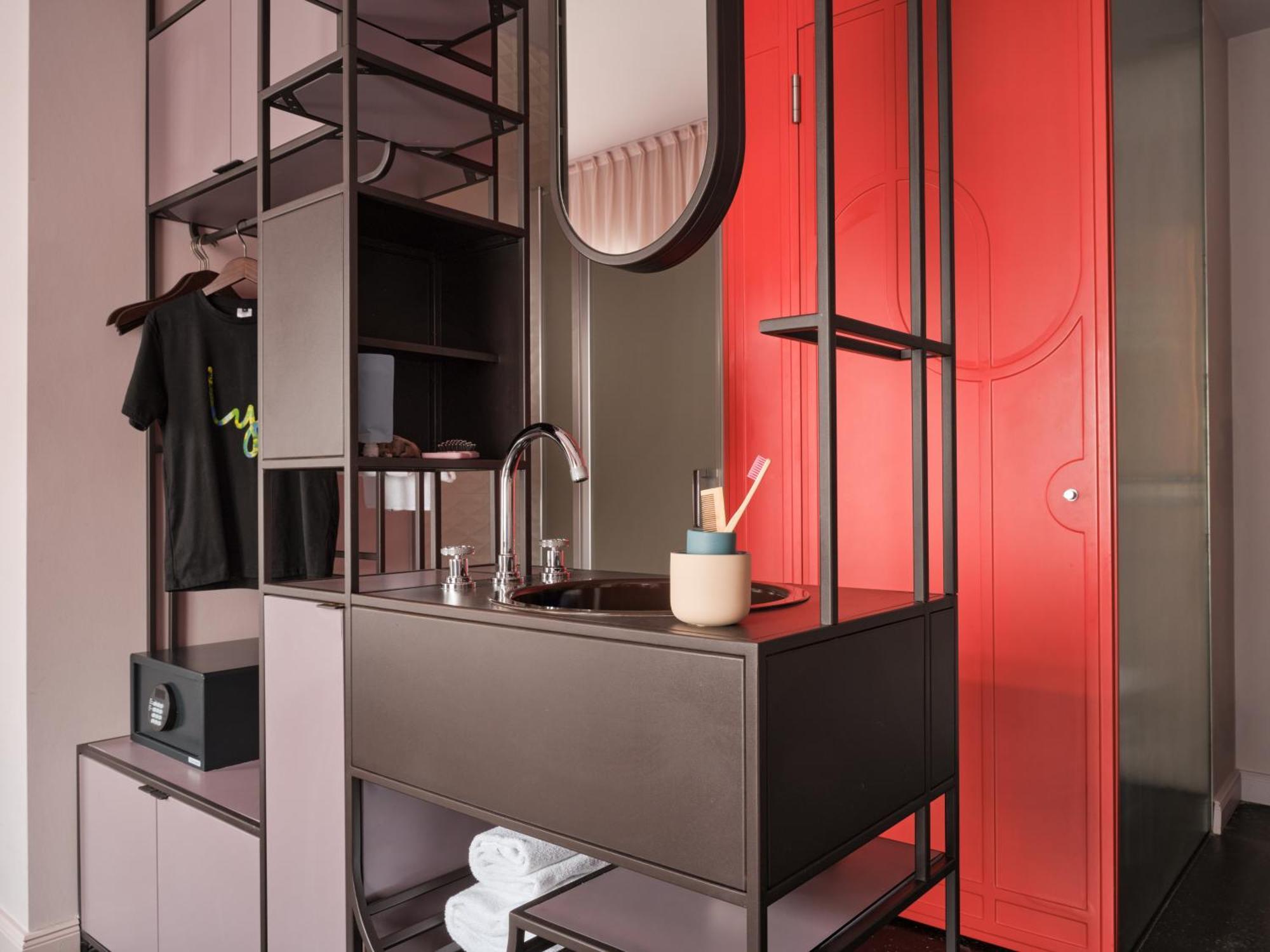 Lyf East Frankfurt Hotel 4*